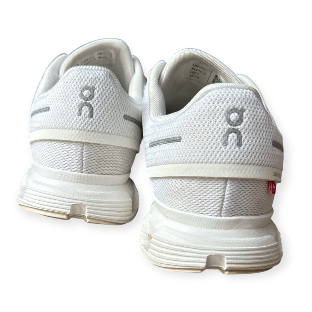 On Running Women’s White Athletic Sneakers - Picture 4 of 8